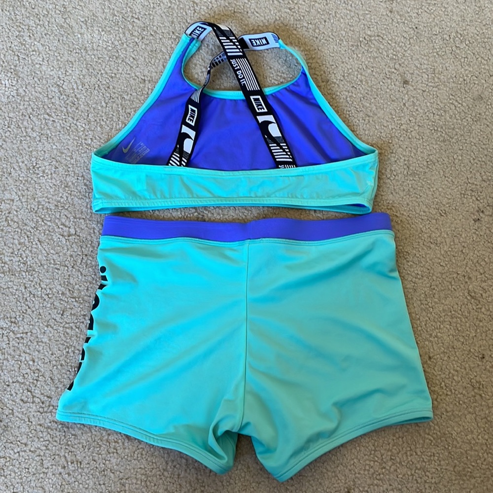 Nike Sports Bra and Short Set Teal Youth XL - Picture 2 of 3